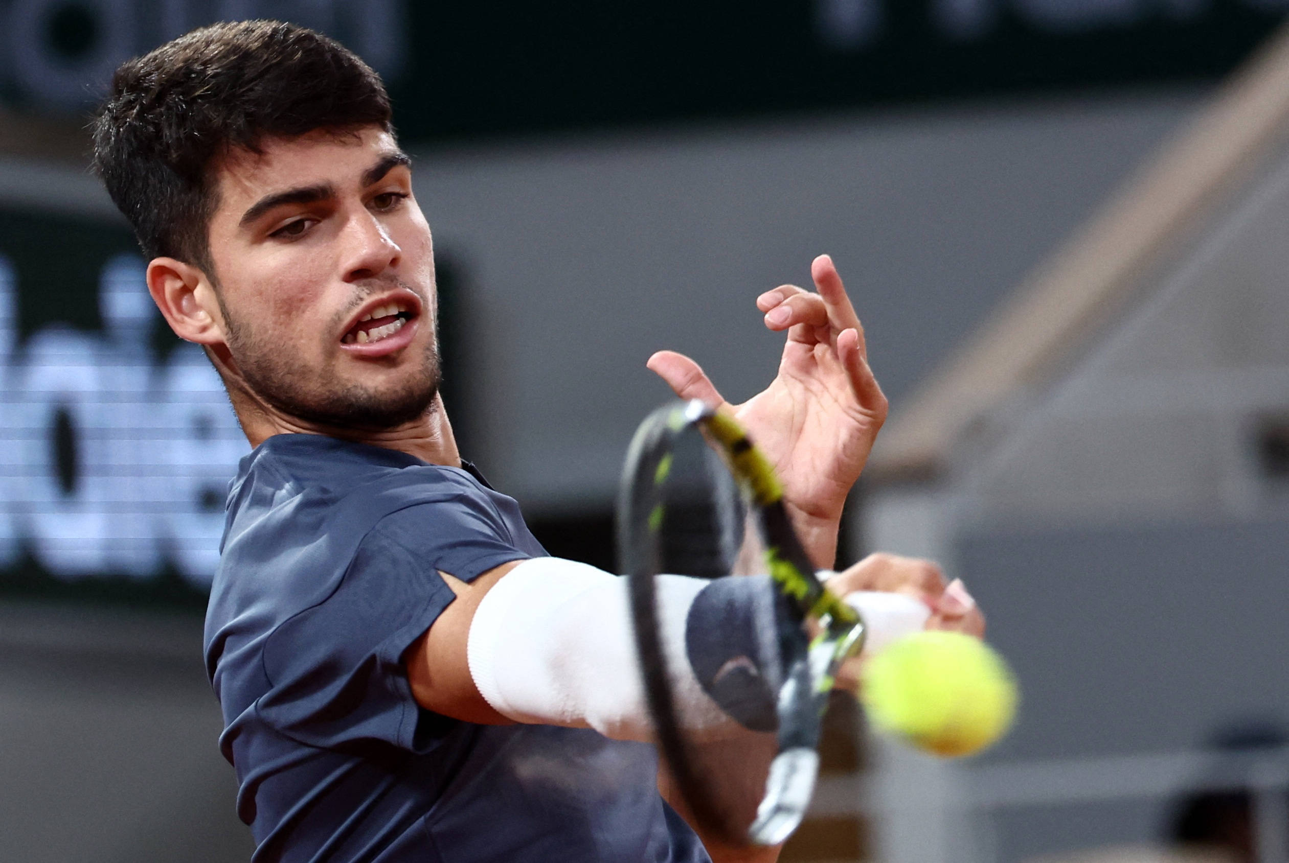 曼晚：曼城卖刘易斯将传递错误信号，青训球员会觉得难获机会